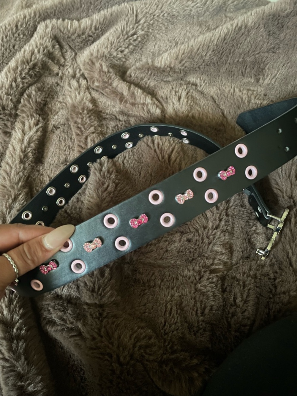 Hello Kitty Black and Pink Crystal Bow Studded Belt - Picture 2 of 3
